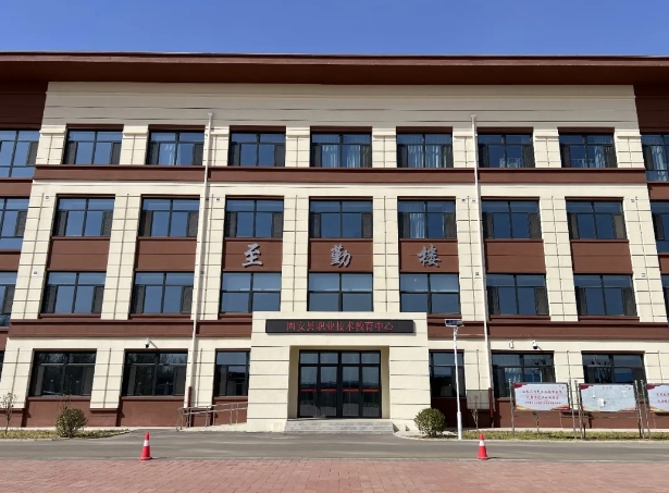 固安县职业技术教育中心情况简介——公办学校 免收学费 升学就业 环境优美 设施优良